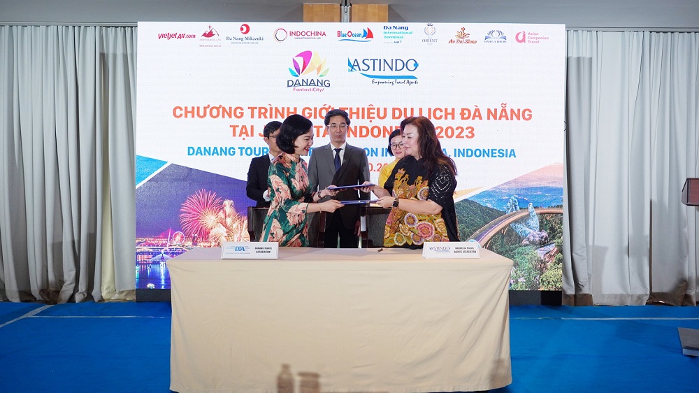 Hội Lữ hành thành phố Đà Nẵng và Hiệp hội Lữ hành Indonesia đã triển khai ký kết hợp tác, liên kết trao đổi nguồn khách giữa hai bên, xúc tiến đường bay Indonesia – Đà Nẵng.