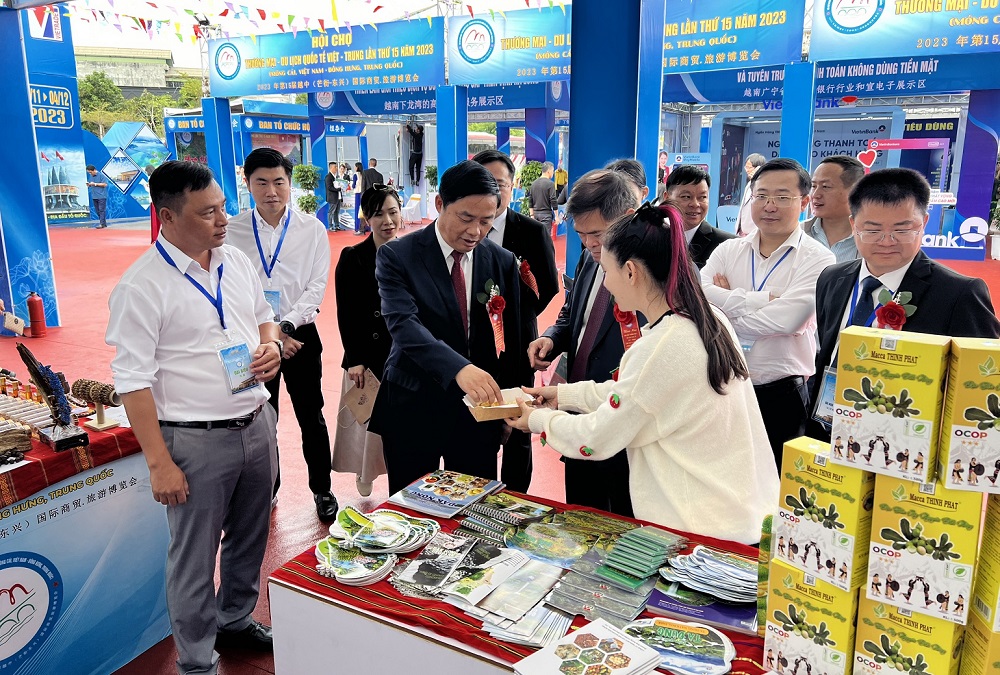 Tỉnh Đắk Nông tổ chức gian hàng tại Hội chợ Thương mại, Du lịch quốc tế Việt – Trung lần thứ 15 năm 2023.