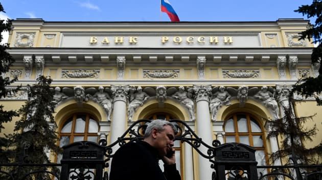 ngân hàng Trung ương Nga kỳ vọng lạm phát quay trở lại mục tiêu 4% vào năm 2024. Ảnh: AFP
