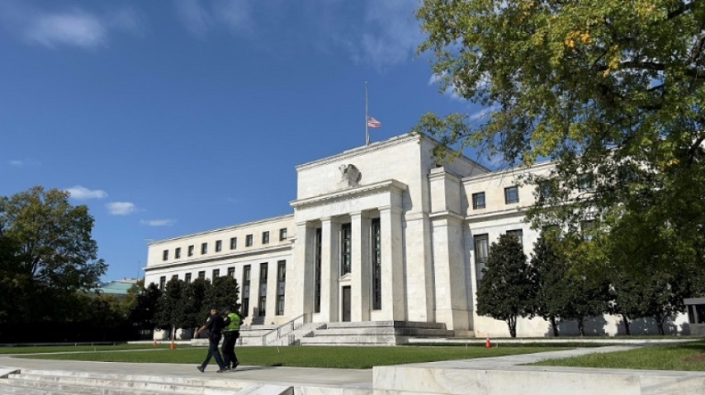 Fed đã phát tín hiệu sẽ tiếp tục tăng lãi suất lên mức 