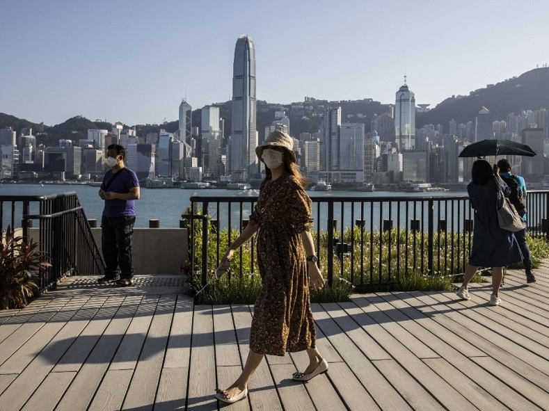 Trong nỗ lực ngăn chặn tình trạng chảy máu chất xám, chính quyền Hong Kong đang chi 30 tỷ đô la Hong Kong (tương đương 3,8 tỷ USD) để thu hút các doanh nghiệp toàn cầu và nhân tài mới. Ảnh: AFP