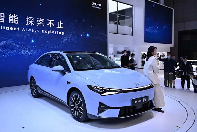 Mẫu xe Xpeng P5 tại Triển lãm công nghiệp ô tô quốc tế Thượng Hải lần thứ 19 - năm 2021. Ảnh: AFP