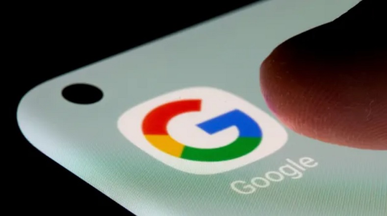 Nhật Bản đang điều tra xem liệu Google có thỏa thuận với các nhà sản xuất điện thoại thông minh Android để chia sẻ doanh thu liên quan đến quảng cáo tìm kiếm hay không. Ảnh: Reuters