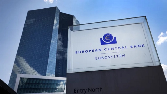 ngân hàng Trung ương châu Âu (ECB) hôm 14/12 đã quyết định giữ nguyên lãi suất cơ bản trong cuộc họp thứ hai liên tiếp. Ảnh: AFP