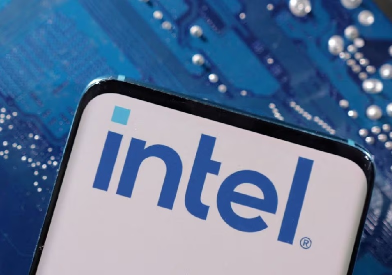 Intel đã đầu tư hàng tỷ USD vào xây dựng các nhà máy trên khắp ba châu lục nhằm khôi phục vị thế thống trị của mình trong lĩnh vực sản xuất chip. Ảnh: Reuters