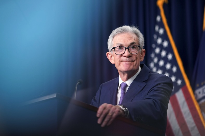 Chủ tịch Fed, ông Jerome Powell, phát biểu tại cuộc họp báo ngày 12/6. Ảnh: Bloomberg