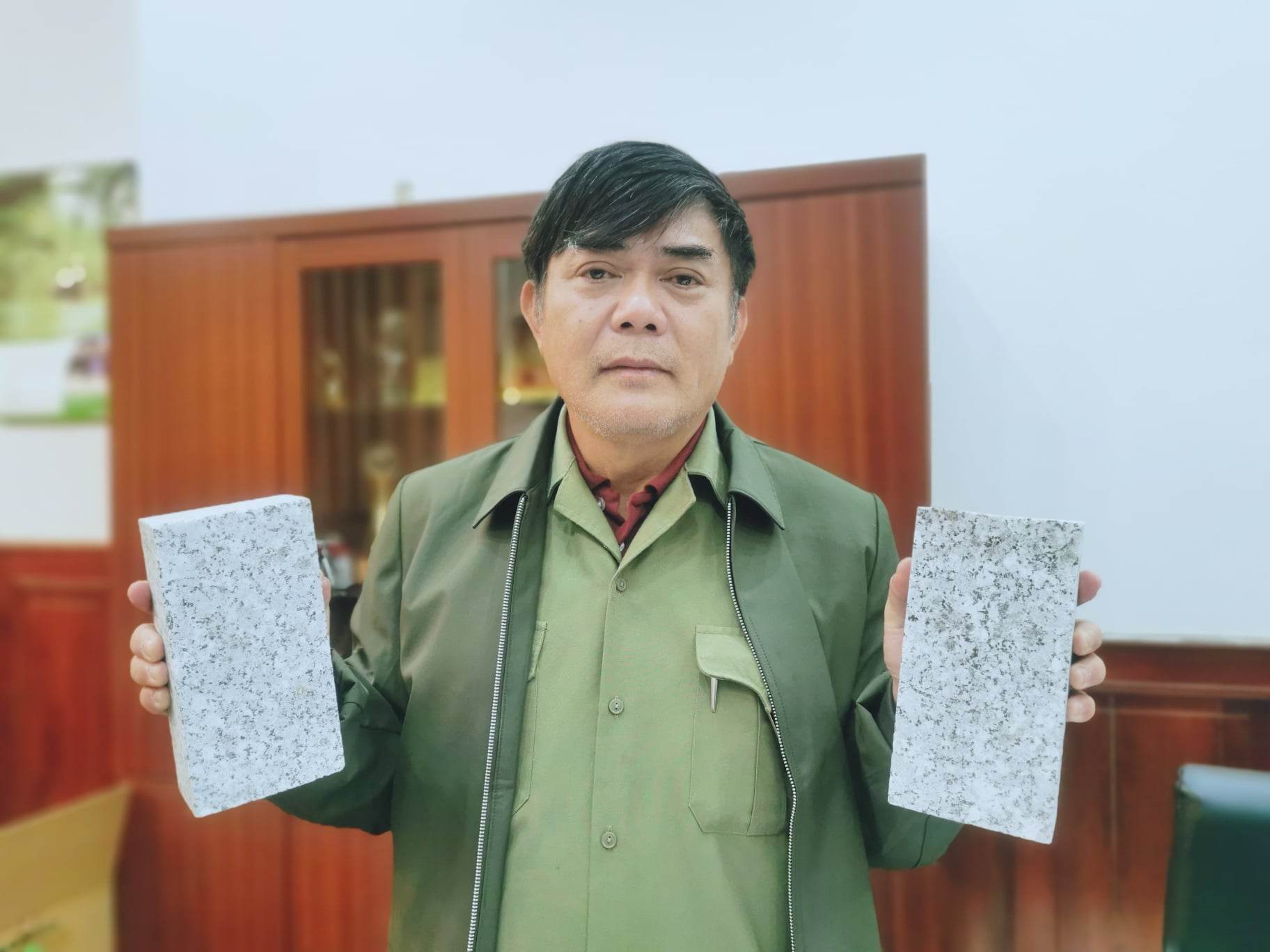 Ông Nguyễn Hữu Đường cho biết sẽ sử dụng đá granniy