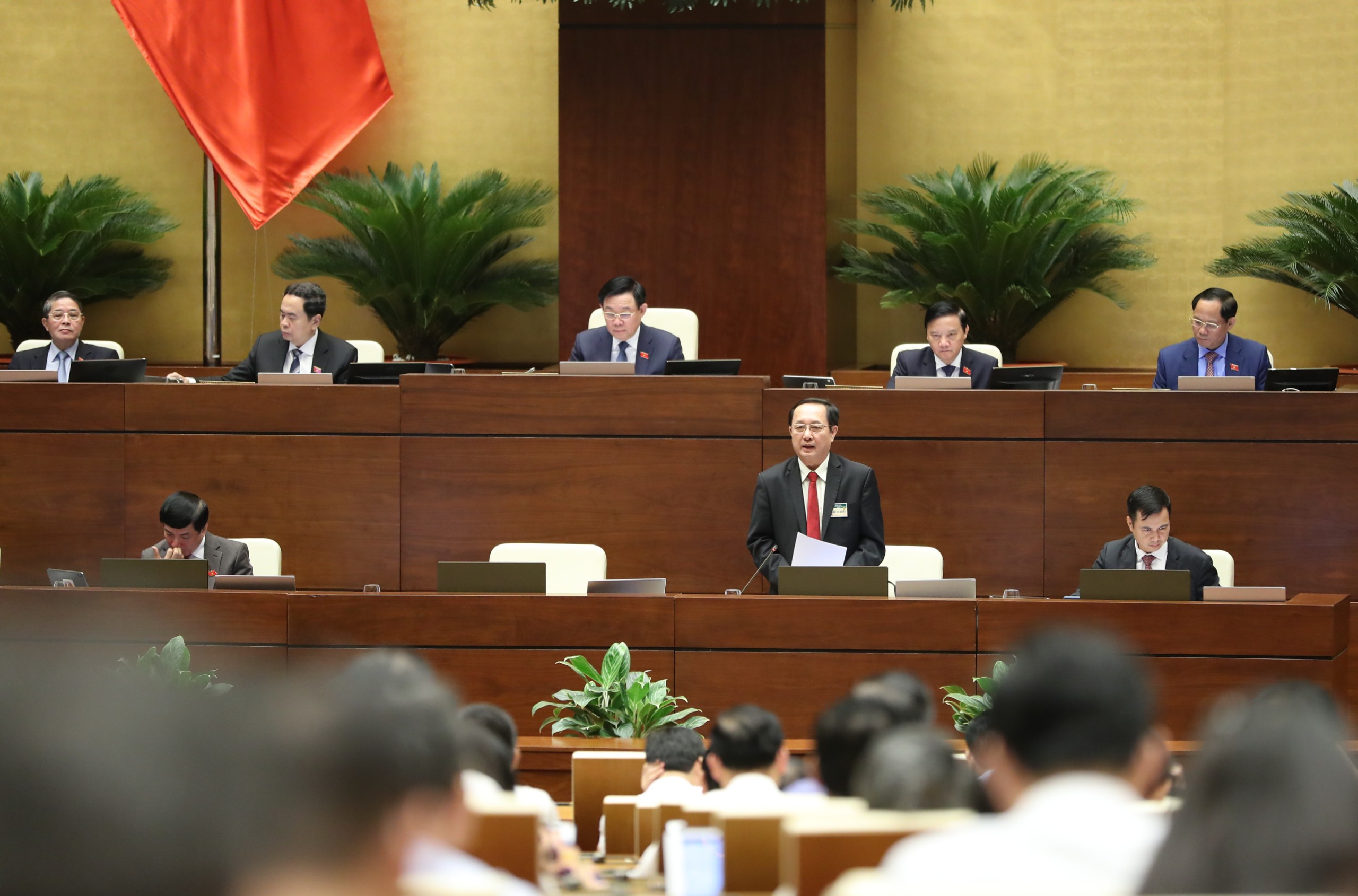Bộ trưởng Bộ KH&CN trả lời chất vấn trước Quốc hội.. ẢnhDuy Linh