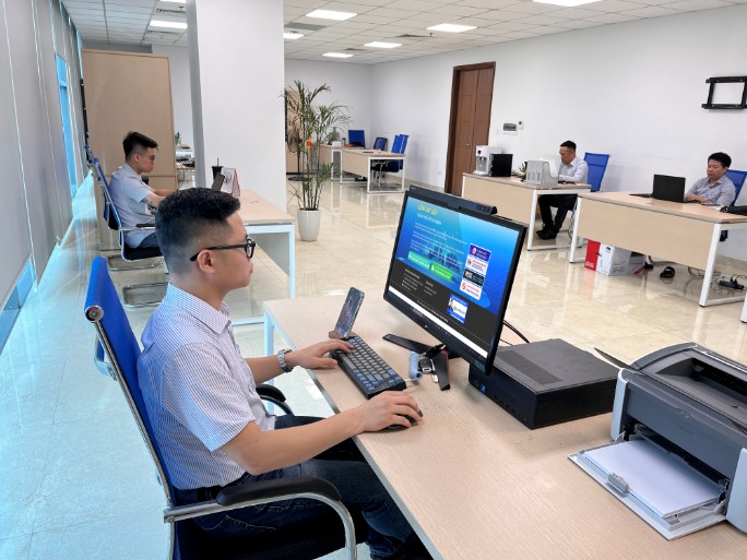 VNPT Open Data Portal là một trong rất ít cổng thông tin dữ liệu mở tại Việt Nam giúp thu thập và cung cấp dữ liệu chính thống, tin cậy, độ chính xác cao. Cổng cũng giúp các tổ chức, doanh nghiệp, người dân có thể khai thác sử dụng, chia sẻ và tạo ra các ứng dụng phục vụ nhu cầu thiết yếu của xã hội.