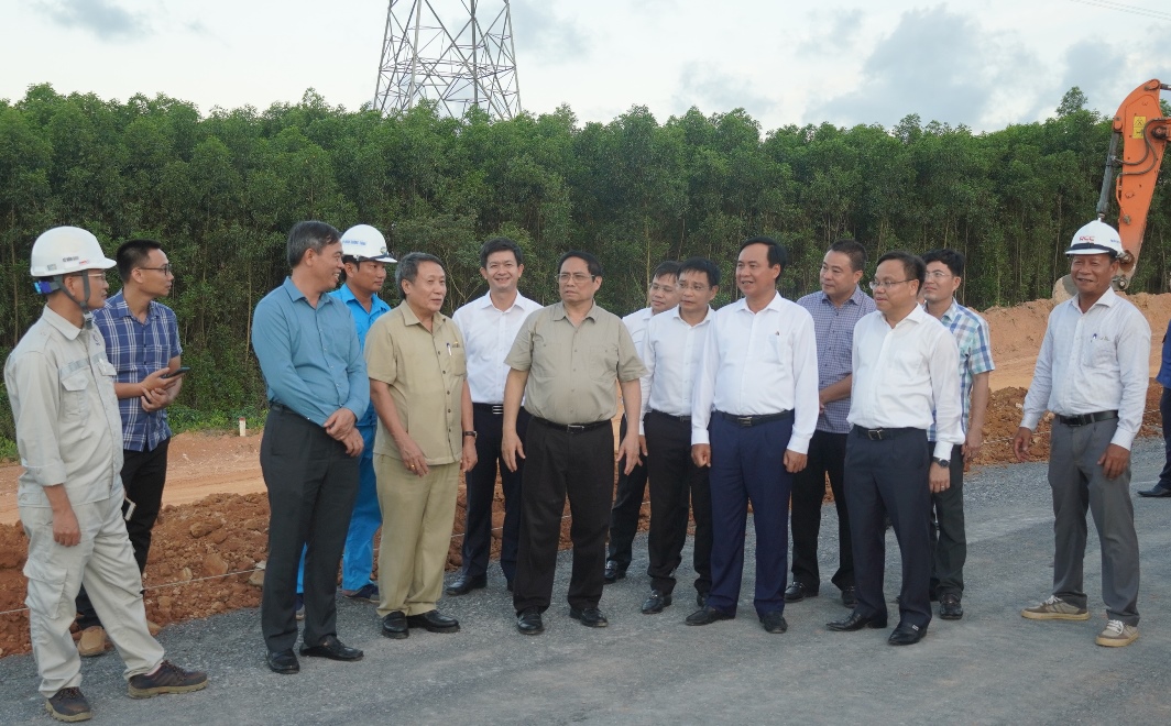 Thủ tướng Chính phủ kiểm tra tiến độ các Dự án trọng điểm của tỉnh Quảng Trị.