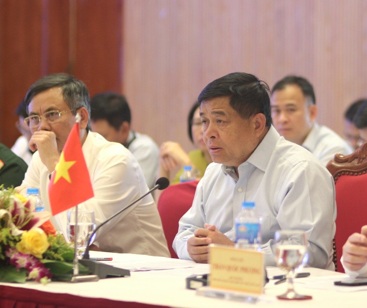 Bộ trưởng Bộ Kế hoạch và Đầu tư Nguyễn Chí Dũng đồng chủ trì Hội nghị. 