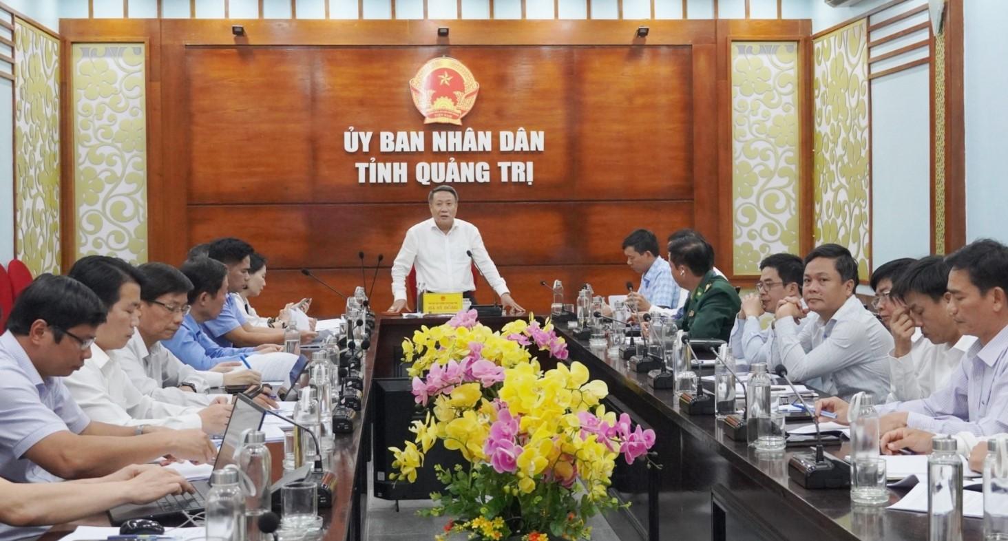 Phó Chủ tịch UBND tỉnh Quảng Trị Hà Sỹ Đồng chủ trì cuộc họp.