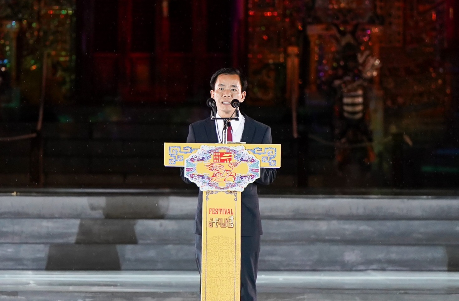 Chủ tịch UBND tỉnh Thừa Thiên Huế Nguyễn Văn Phương phát biểu tại lễ khai mạc 