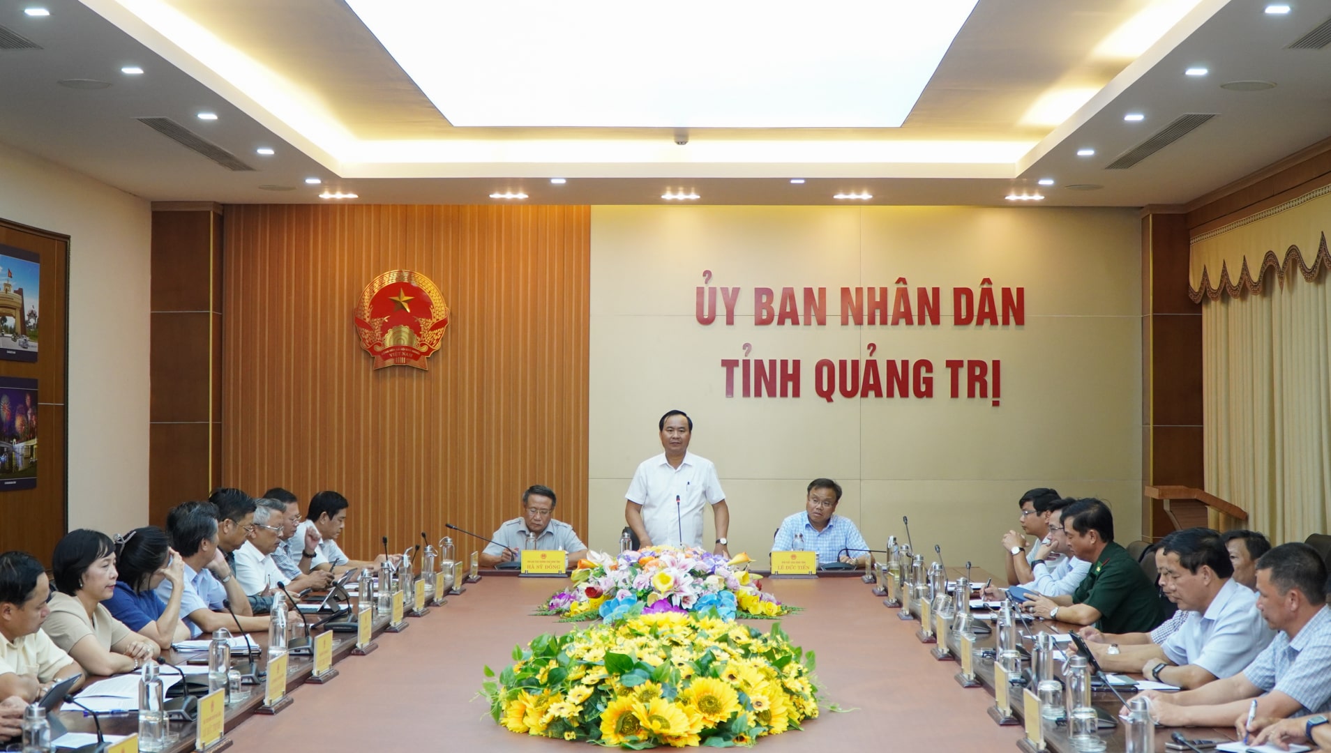 Chủ tịch UBND tỉnh Quảng Trị Võ Văn Hưng phát biểu chỉ đạo tại cuộc họp
