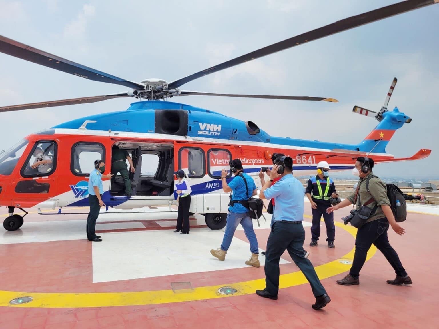 Chuyến bay trực thăng khảo sát cho tour du lịch trên không dịp lễ vừa qua
