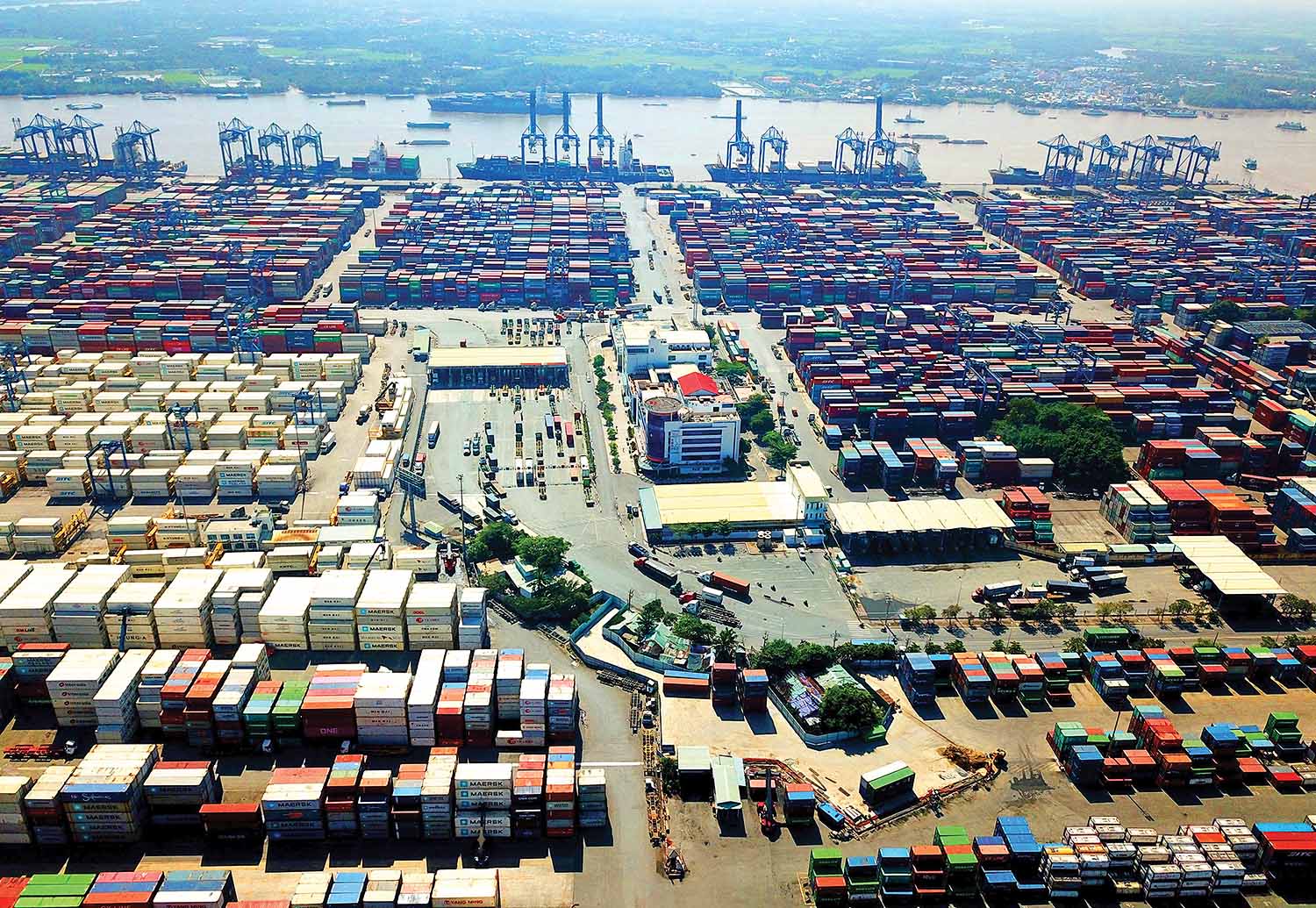 TP.HCM lý giải mức thu phí hạ tầng cảng biển chênh lệch để giảm quá tải 