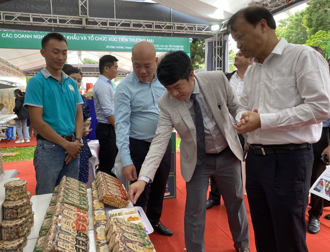 Một gian hàng nông sản Việt tại sự kiện triển khai xúc tiến thương mại cho vùng ĐBSCL