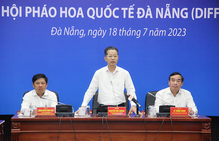 Bí thư Nguyễn Văn Quảng chủ trì Hội nghị tổng kết.
