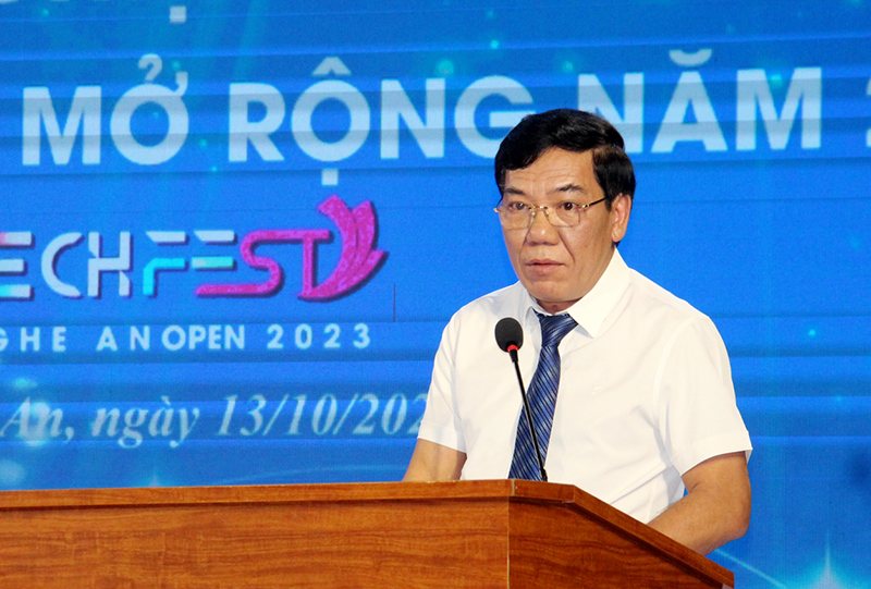 Phó Vụ trưởng Vụ Phát triển KH&CN địa phương Thân Ngọc Hoàng phát biểu
