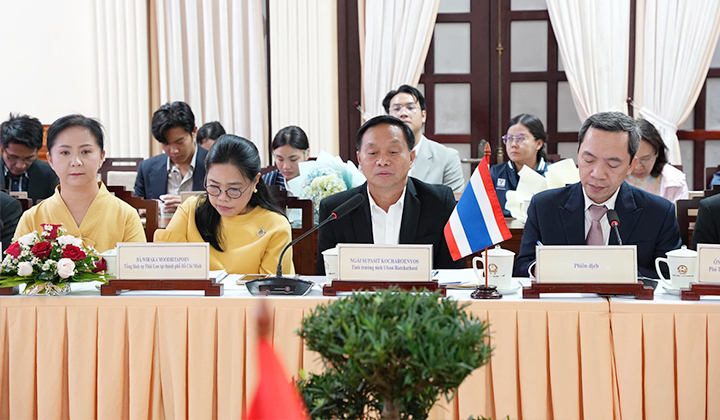 Đoàn công tác tỉnh Ubon Ratchathani (Thái Lan), do Tỉnh trưởng - Ngài Supasit Kocharoenyos làm Trưởng đoàn.