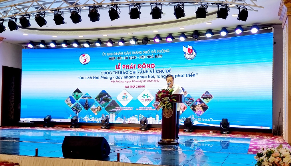 Ông Mai Xuân Thắng, Chủ tịch Hiệp hội Du lịch Hải Phòng phát biểu phát động cuộc thi.