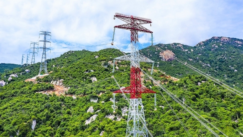 Đường dây 500 kV Thuận Nam - Vĩnh Tân do Trung Nam đầu tư 