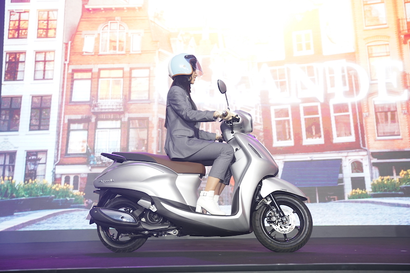 Yamaha Grande 2022 thiết kế nhỏ gọn, phù hợp với dáng vóc và khả năng điều khiển xe trong điều kiện đường xá Việt Nam của phái đẹp