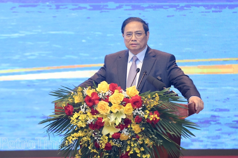 Thủ tướng Phạm Minh Chính nhiệt liệt biểu dương, chúc mừng và ghi nhận những thành tích, đóng góp của Tập đoàn Dầu khí năm 2022 đối với những thành tựu, kết quả chung của cả nước. ảnh PVN