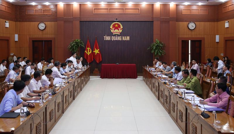 EVN, EVNNPT làm việc với tỉnh Quảng Nam để tháo gỡ khó khăn cho các Dự án truyền tải điện trên địa bàn tỉnh Quảng Ninh