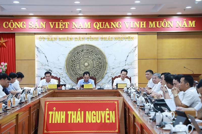 UBND tỉnh Thái Nguyên và EVNNPC làm việc về cấp điện trên địa bàn 