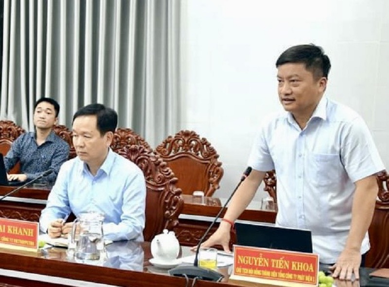 Đại diện EVNGENCO1 trình bày với lãnh đạo tỉnh Trà Vinh