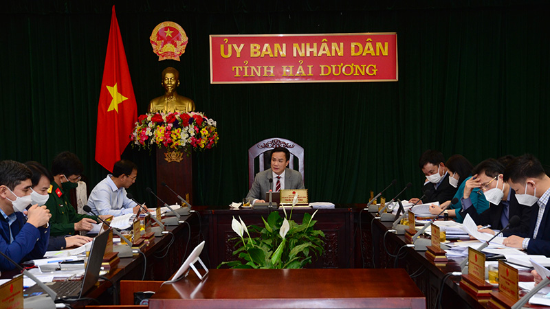 Ông Triệu Thế Hùng, Chủ tịch UBND tỉnh Hải Dương nghe báo cáo Kế hoạch thực hiện Chương trình mục tiêu quốc gia xây dựng nông thôn mới (NTM) giai đoạn 2021 - 2025