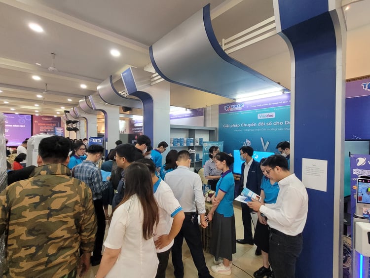 Các gian hàng tham dự trực tiếp tại Techmart Haiphong 2022