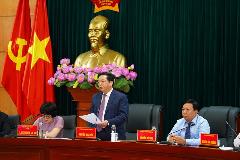 Ông Nguyễn Đức Hiển, Phó Trưởng Ban kinh tế Trung ương phát biểu tại Hội thảo