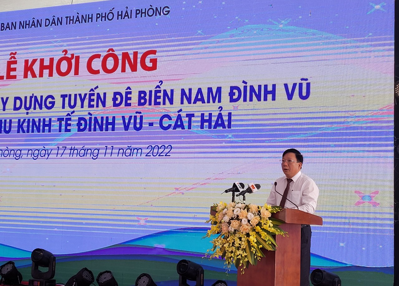 Ông Nguyễn Đức Thọ, Phó Chủ tịch UBND TP.Hải Phòng phát biểu tại lễ khởi công. Ảnh: Thanh Sơn