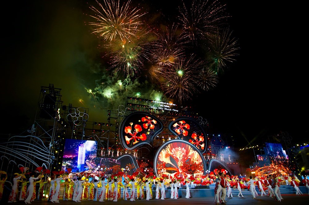 Lễ hội Hoa Phượng Đỏ - Hải Phòng 2022. Ảnh: Hồng Phong