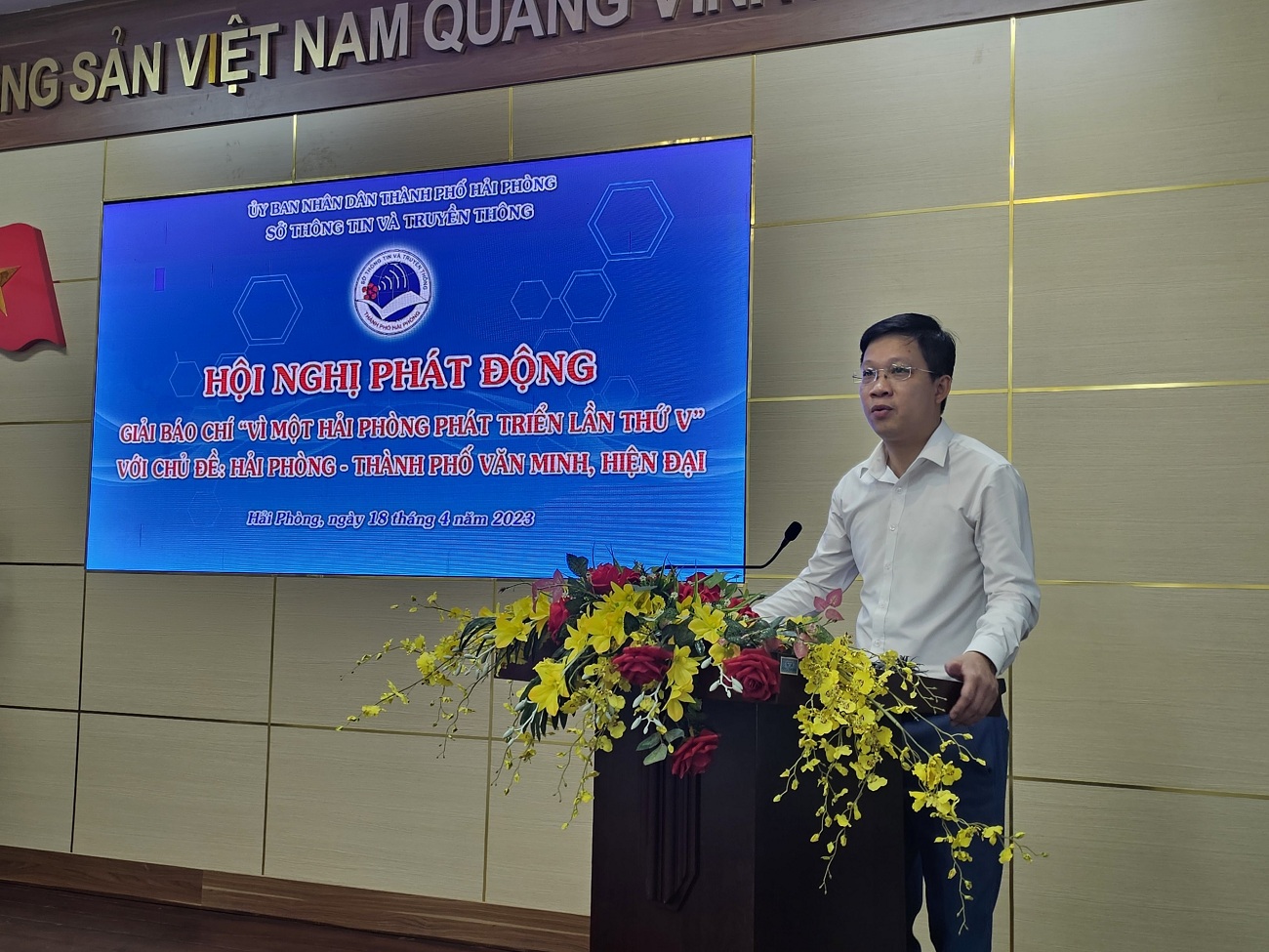 Ông Nguyễn Quang Huy, Phó Giám đốc Sở Thông tin và Truyền thông phát biểu tại Hội nghị