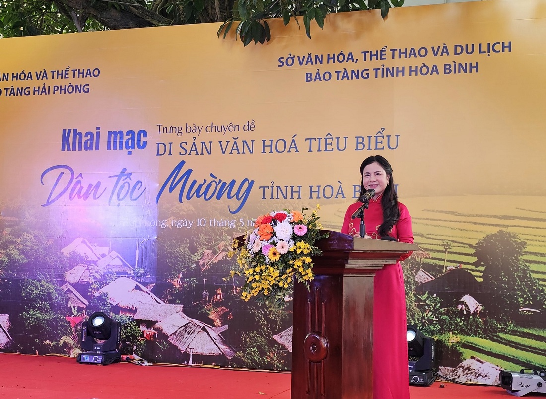 Bà Trần Thị Hoàng Mai, Giám đốc Sở Văn hóa và Thể thao Hải Phòng phát biểu khai mạc. Ảnh: Thanh Sơn