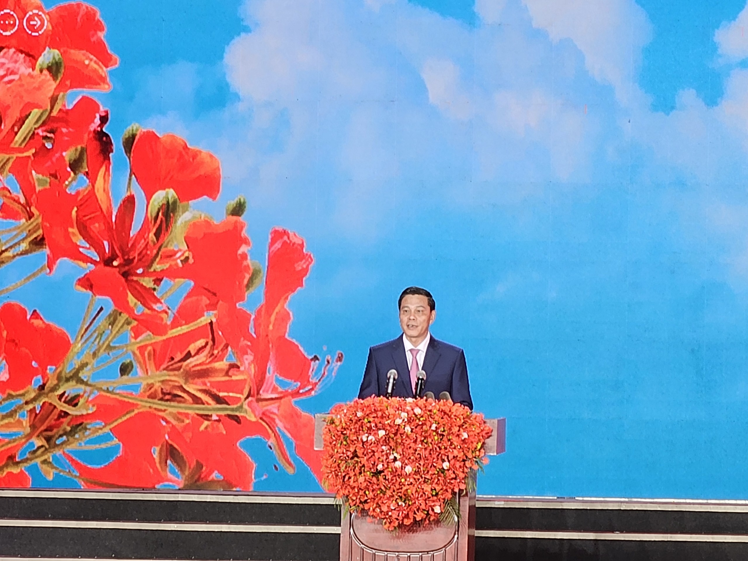 Ông Nguyễn Văn Tùng, Chủ tịch UBND thành phố Hải Phòng phát biểu khai mạc Lễ hội
