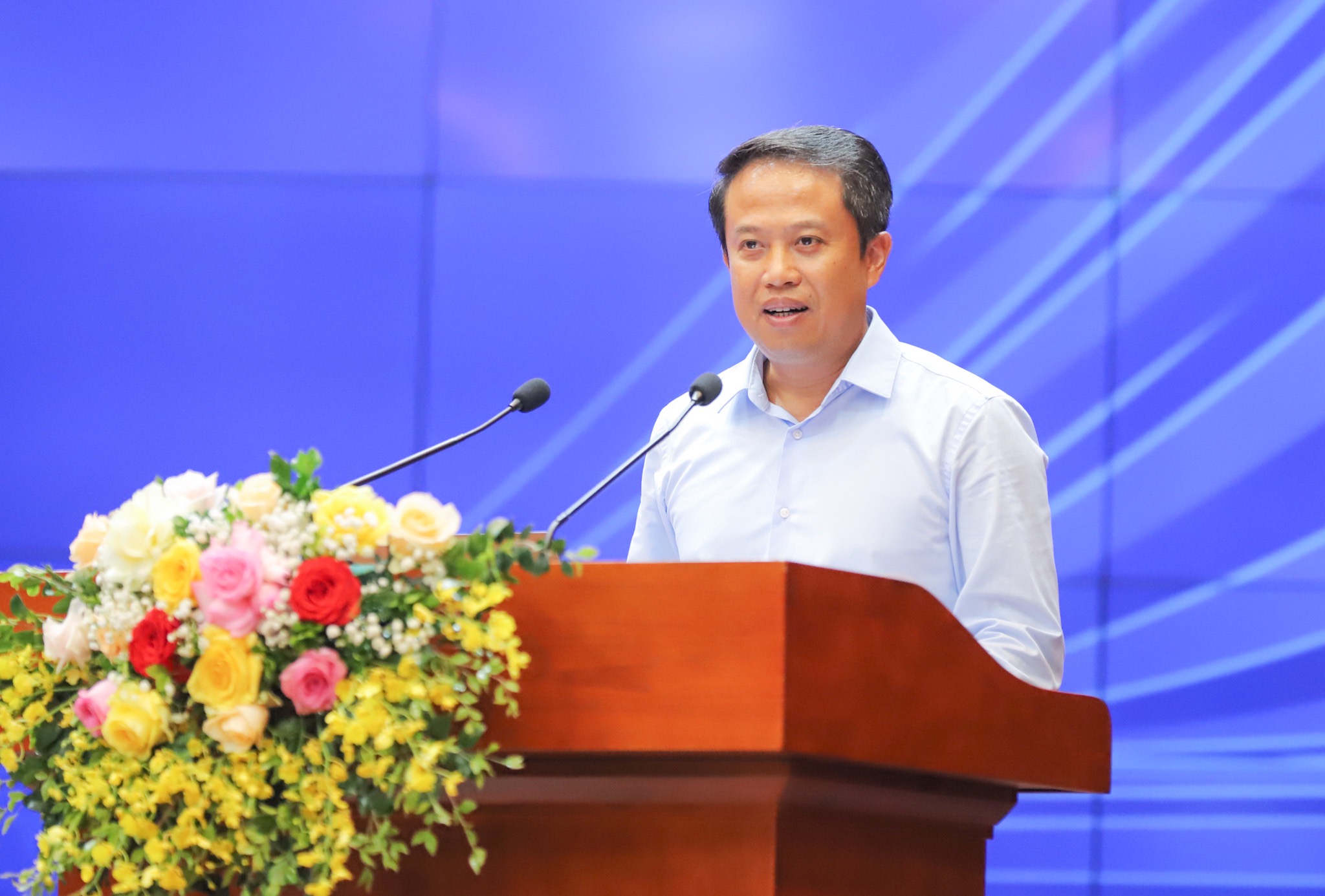 Ông Nguyễn Hoàng Long, Giám đốc sở Kế hoạch và Đầu tư Hải Phòng phát biểu tại hội nghị