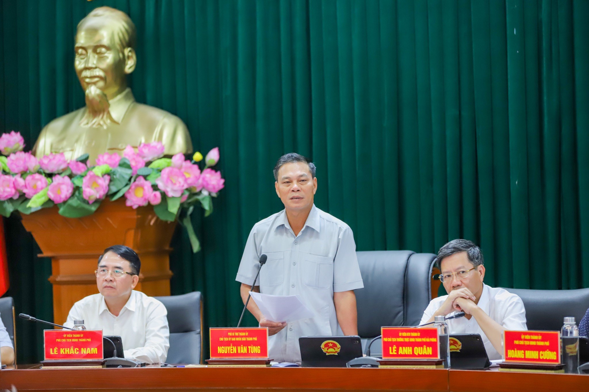 Ông Nguyễn Văn Tùng, Chủ tịch UBND Thành phố Hải Phòng làm Tổ trưởng Tổ công tác