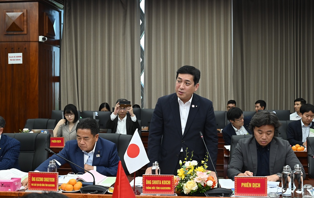 Ông Shiota Koichi, Thống đốc Kagoshima (Nhật Bản) phát biểu tại buổi hội đàm