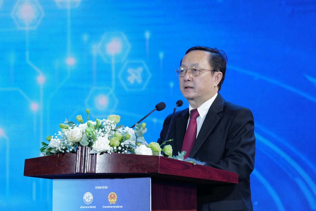 Ông Huỳnh Thành Đạt, Bộ trưởng Bộ Khoa học và Công nghệ phát biểu khai mạc