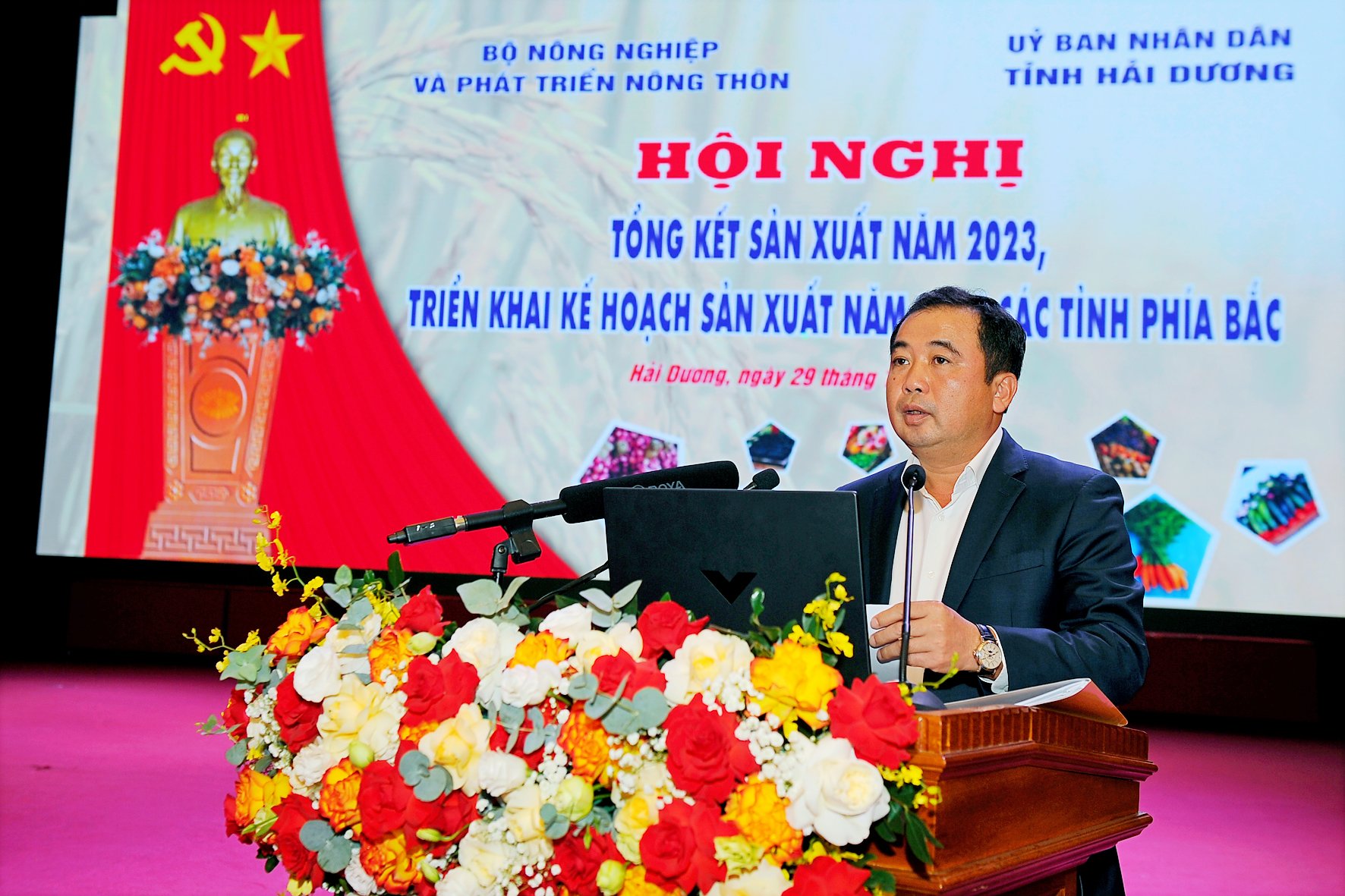 Ông Trần Đức Thắng, Bí thư Tỉnh ủy Hải Dương phát biểu khai mạc hội nghị