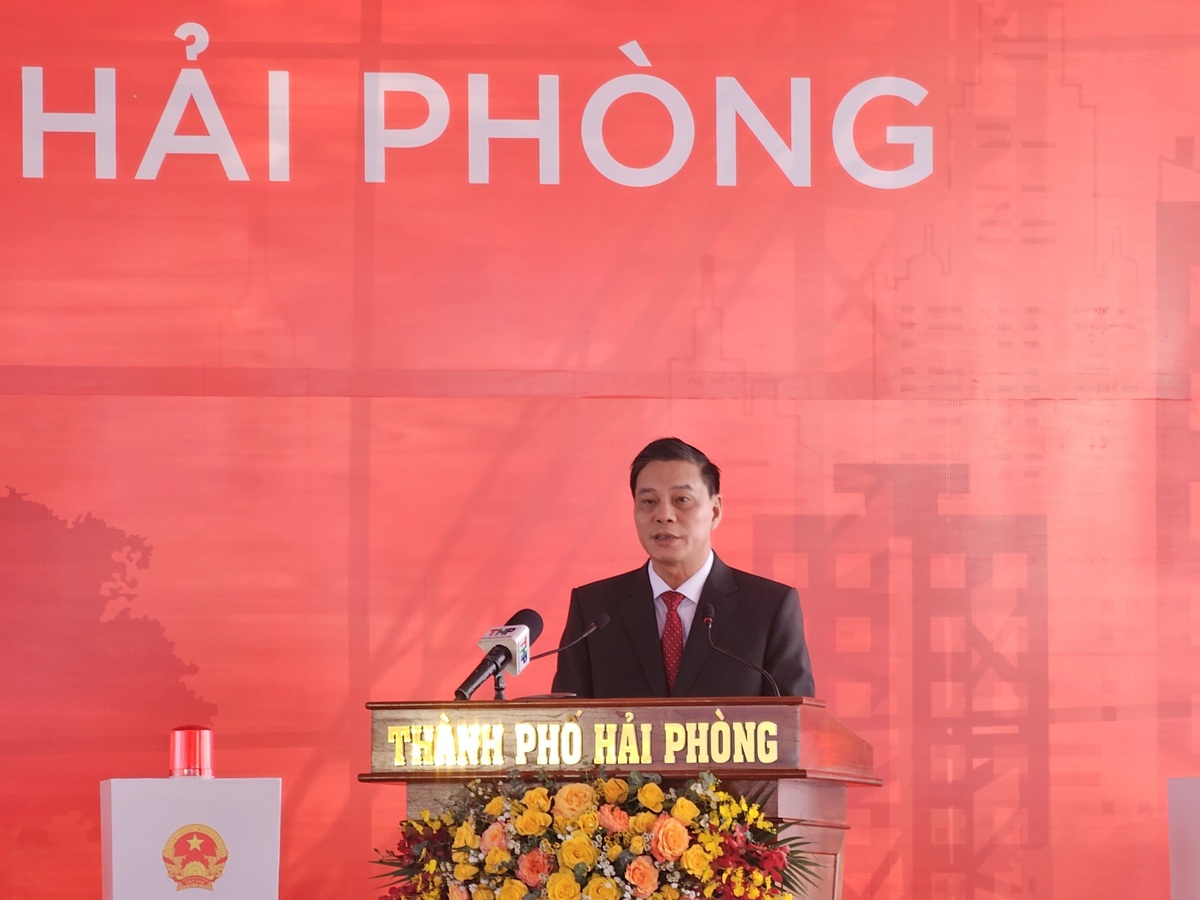 Ông Nguyễn Văn Tùng, Chủ tịch UBND Thành phố Hải Phòng phát biểu tại lễ khởi công