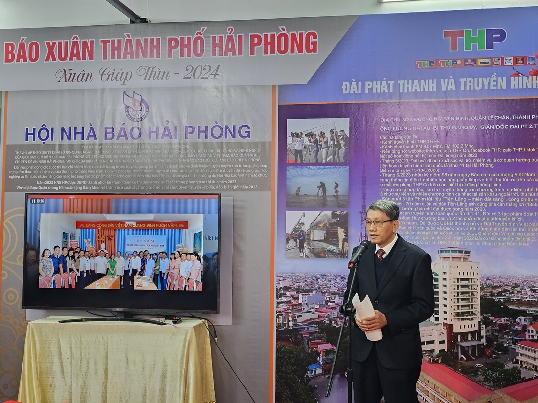 Ông Nguyễn Trí Tín, Chủ tịch Hội Nhà báo TP. Hải Phòng phát biểu khai mạc
