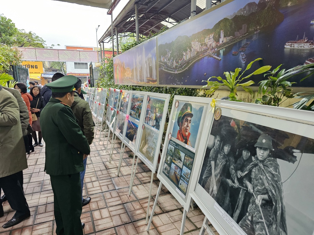 Trưng bày 65 bức ảnh tiêu biểu về “Nét đẹp Người chiến sĩ Biên phòng Hải Phòng trên thành phố Cảng”