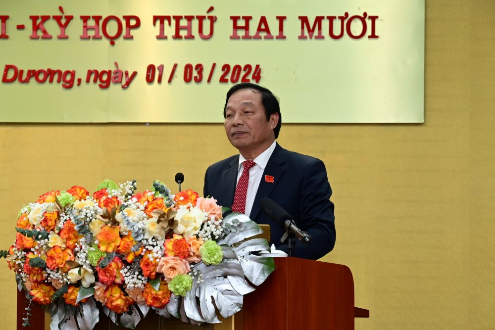 Ông Lê Văn Hiệu, Phó Bí thư Thường trực Tỉnh ủy, Chủ tịch HĐND tỉnh Hải Dương phát biểu tại Kỳ họp thứ 20