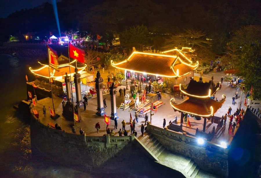 Bên cạnh các nghi lễ truyền thống, Lễ hội Đảo Dấu còn có các hoạt động văn hóa đậm đà bản sắc dân tộc