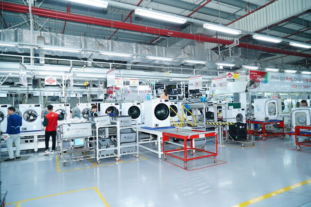 Dây chuyền sản xuất của LG Electronics Việt Nam Hải Phòng tại KCN Tràng Duệ